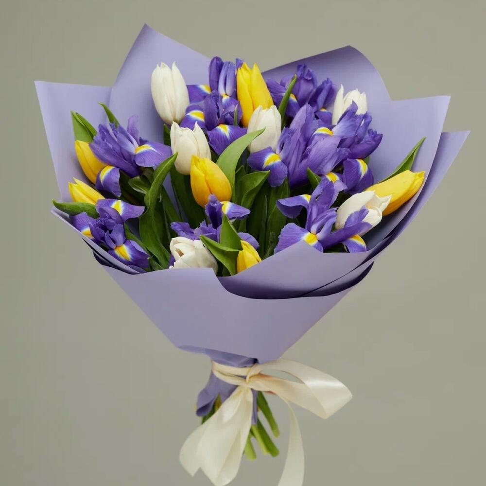 Букет из ирисов и тюльпанов «Весна» Новокузнецк Кемеровская область