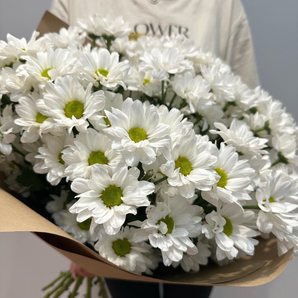 Букет «Летняя свежесть» – дыхание лета в белых хризантемах Новокузнецк Кемеровская область