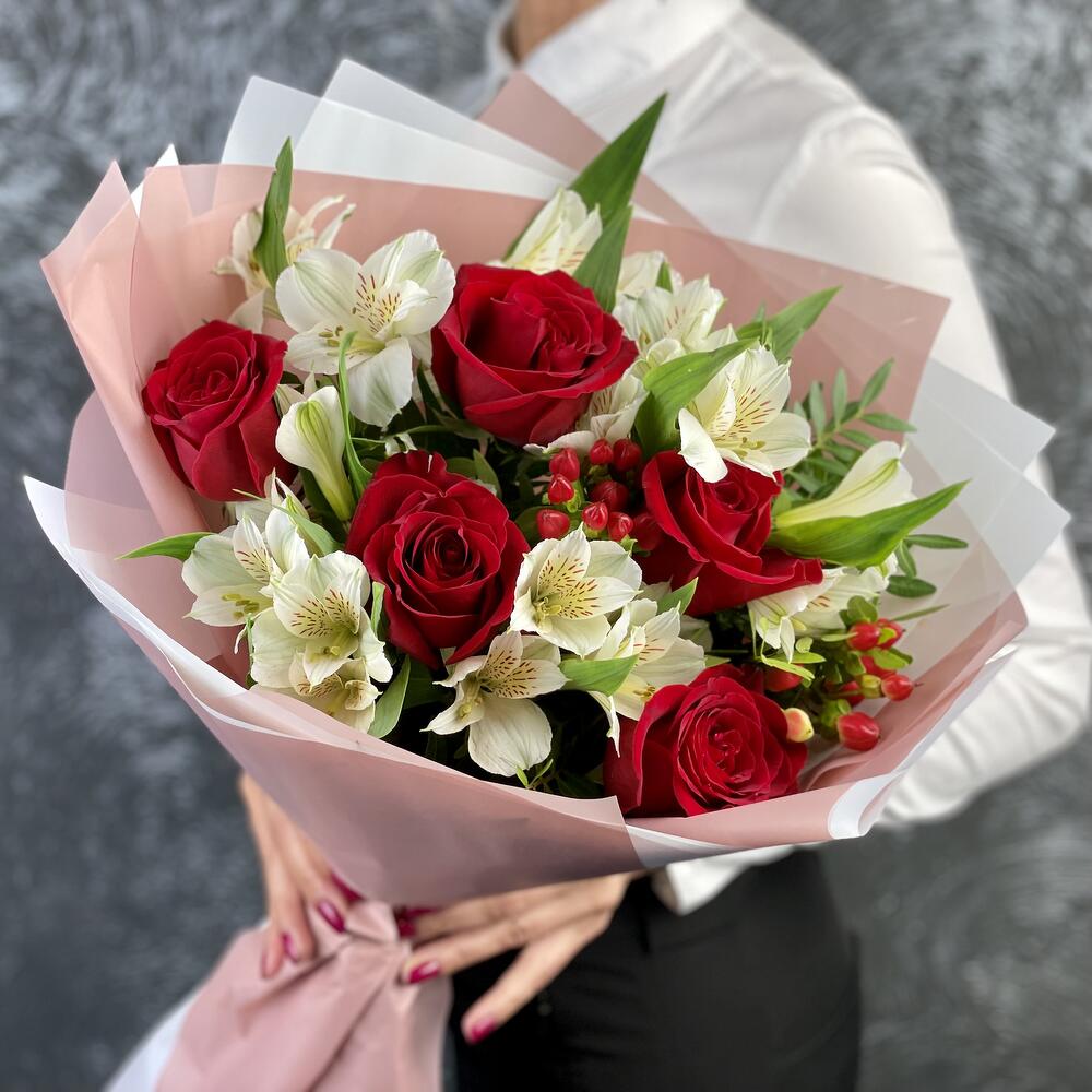 Букет «Нуар» – контраст страсти и нежности Новокузнецк Кемеровская область